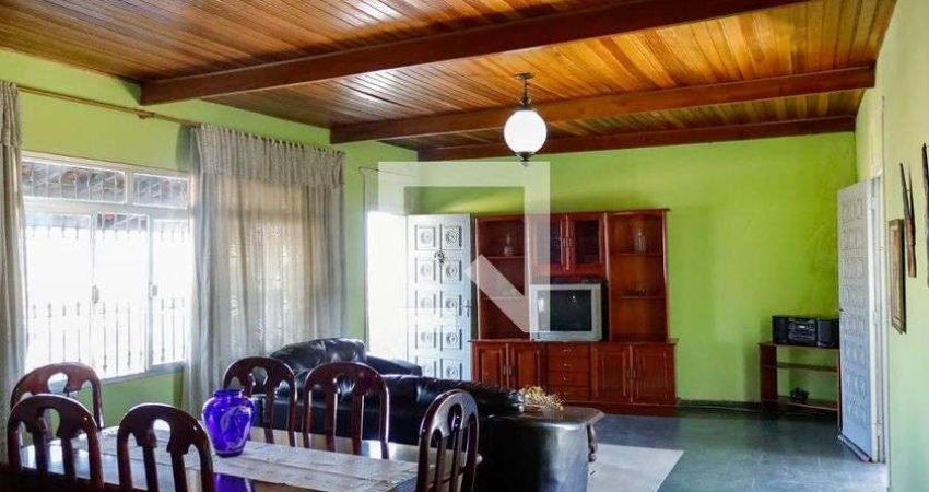 Casa para Aluguel - Santo Antônio, 3 Quartos,  266 m² - Osasco