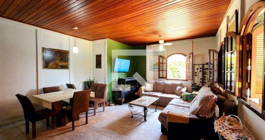 Casa / Sobrado em Condomínio para Aluguel - Medeiros, 3 Quartos,  1000 m² - Jundiaí