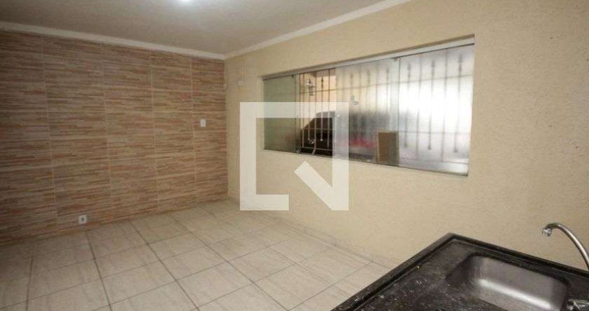 Casa para Aluguel - Vila Antonieta, 2 Quartos,  62 m² - São Paulo