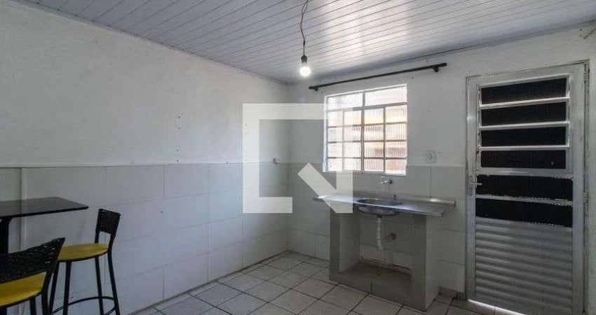 Casa para Aluguel - Vila Galvão, 1 Quarto,  30 m² - Guarulhos