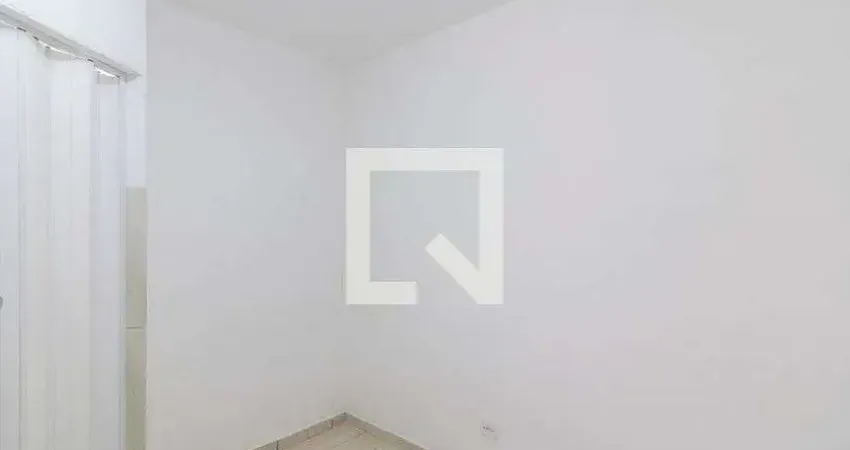 Casa para Aluguel - Parque Bandeirante, 1 Quarto,  15 m² - Santo André