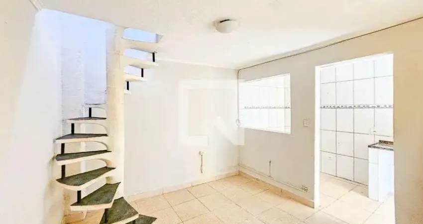 Casa com 2 quartos para alugar na Rua João Ribeiro de Barros, Jaguaribe, Osasco