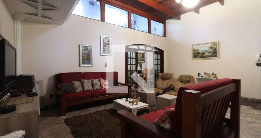 Casa para Aluguel - Sapopemba, 3 Quartos,  446 m² - São Paulo