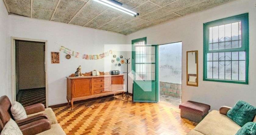 Casa para Aluguel - Auxiliadora, 2 Quartos,  250 m² - Porto Alegre