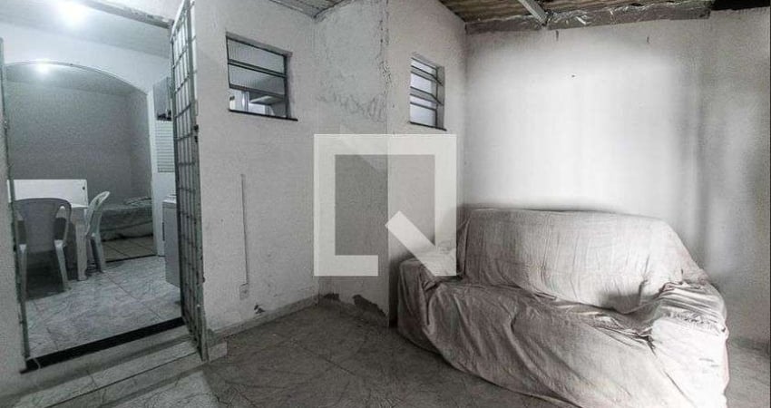 Casa / Sobrado em Condomínio para Aluguel - Itapuã, 1 Quarto,  26 m² - Salvador