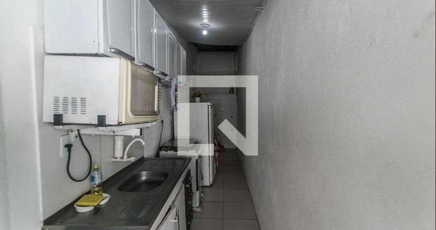 Casa / Sobrado em Condomínio para Aluguel - Itapuã, 1 Quarto,  26 m² - Salvador