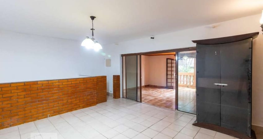 Casa para Aluguel - Vila Nhocuné, 2 Quartos,  160 m² - São Paulo