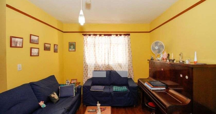 Casa para Aluguel - Sumaré, 2 Quartos,  240 m² - São Paulo