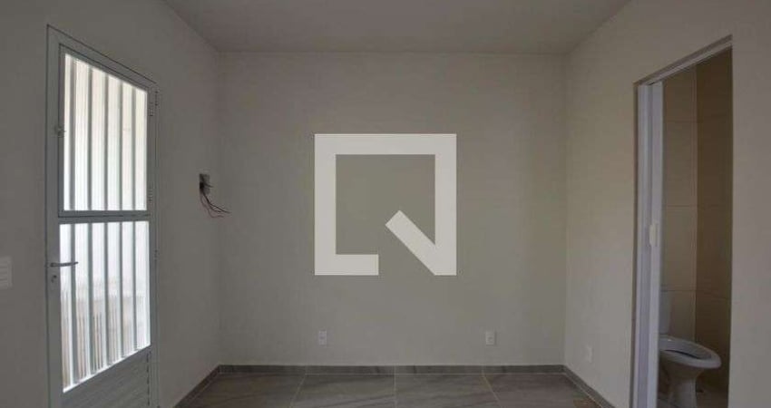 Casa para Aluguel - Bento Ribeiro, 1 Quarto,  16 m² - Rio de Janeiro