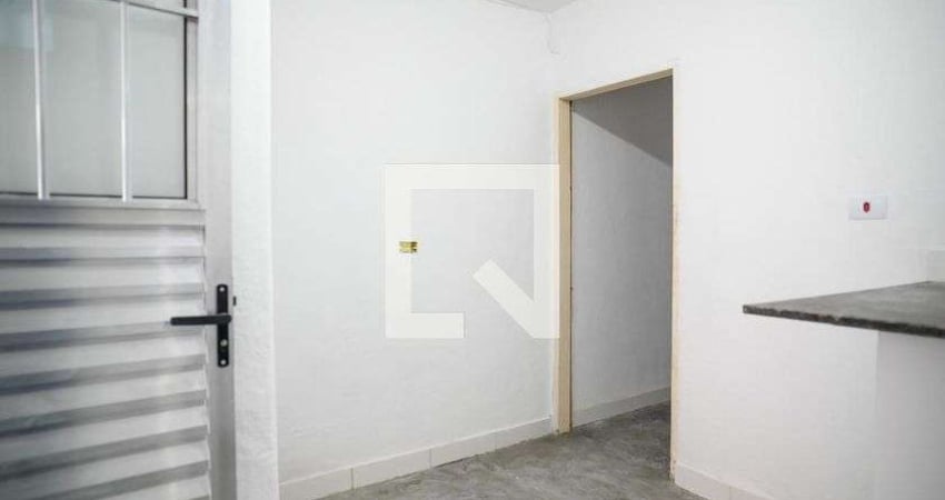 Casa para Aluguel - Vila Liviero, 1 Quarto,  35 m² - São Paulo
