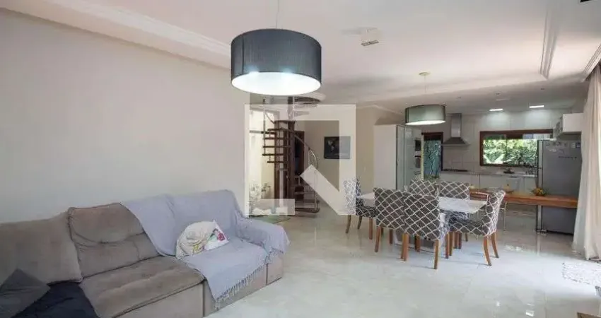 Casa para Aluguel - Vila Pedra Branca, 3 Quartos,  320 m² - São Paulo