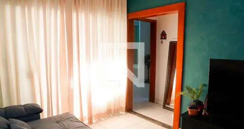 Casa para Aluguel - Vila Maria, 2 Quartos,  181 m² - Aparecida de Goiânia