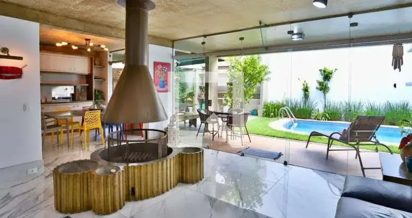 Casa para Aluguel - Mooca, 3 Quartos,  300 m² - São Paulo