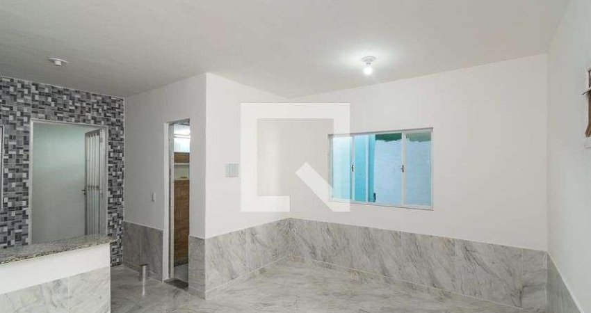 Kitnet / Stúdio para Aluguel - Brás de Pina, 1 Quarto,  50 m² - Rio de Janeiro
