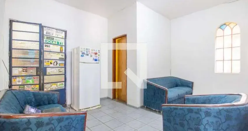 Casa com 3 quartos para alugar na Rua Agnaldo Soares Bonfim, Vila Yara, Osasco