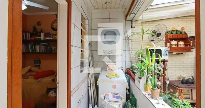 Apartamento para Aluguel - Petrópolis, 2 Quartos,  121 m² - Porto Alegre