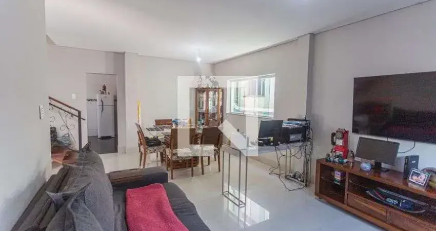 Casa para Aluguel - Santa Tereza, 3 Quartos,  222 m² - Belo Horizonte