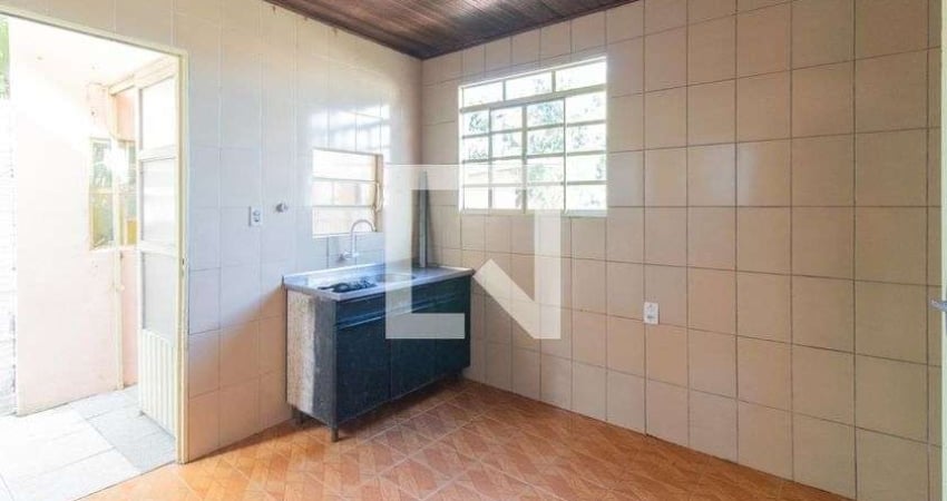 Casa para Aluguel - Vila Nova, 2 Quartos,  65 m² - Porto Alegre