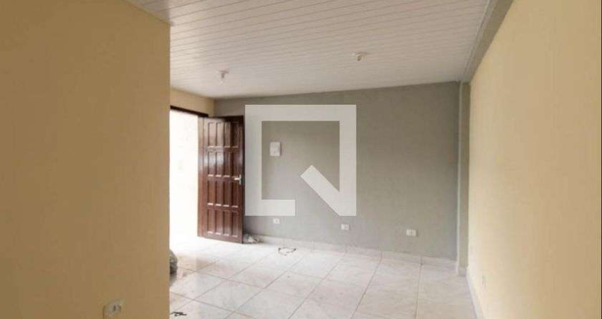Kitnet / Stúdio para Aluguel - Uberaba, 1 Quarto,  29 m² - Curitiba