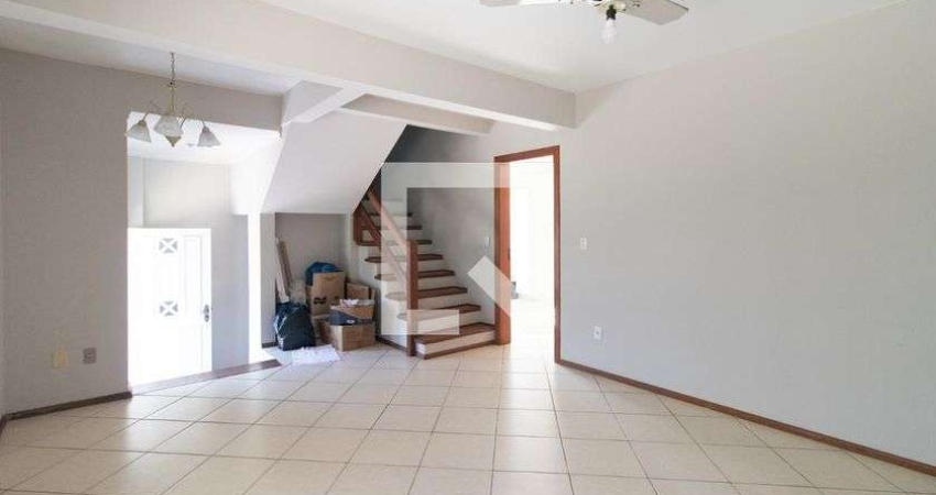 Casa / Sobrado em Condomínio para Aluguel - Camaquã, 3 Quartos,  181 m² - Porto Alegre