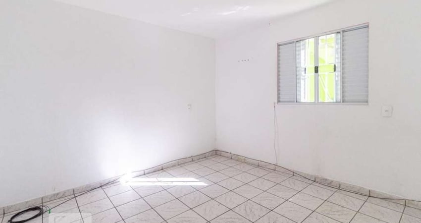 Casa para Aluguel - Jaguaribe, 1 Quarto,  35 m² - Osasco