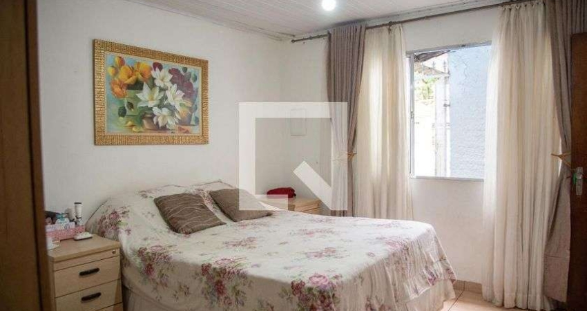 Casa para Aluguel - Centro, 1 Quarto,  70 m² - Osasco