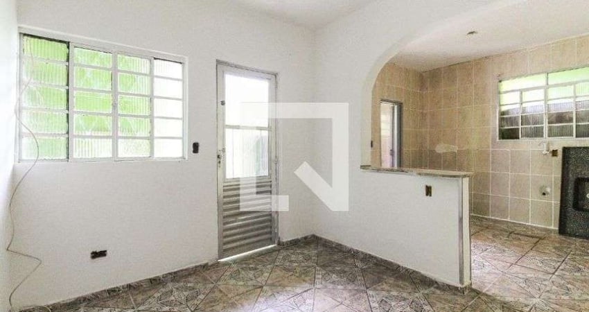 Casa para Aluguel - Jardim Robru, 1 Quarto,  70 m² - São Paulo