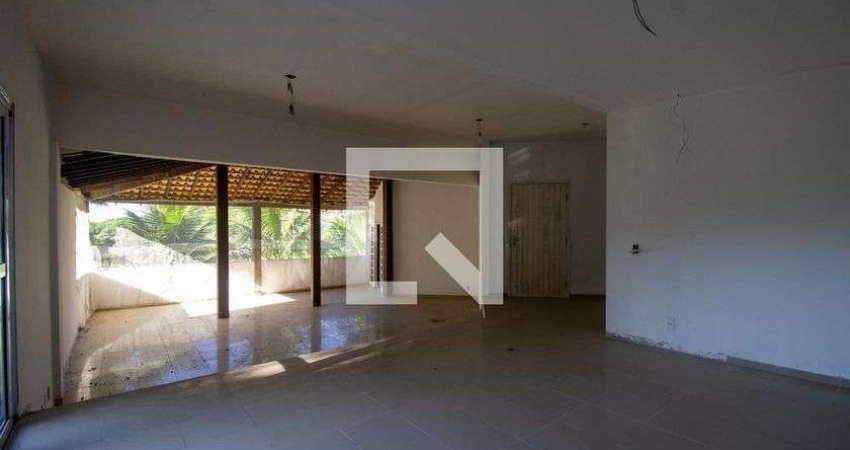Casa para Aluguel - Vargem Grande, 3 Quartos,  400 m² - Rio de Janeiro