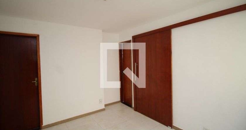 Apartamento para Aluguel - Ramos, 2 Quartos,  50 m² - Rio de Janeiro