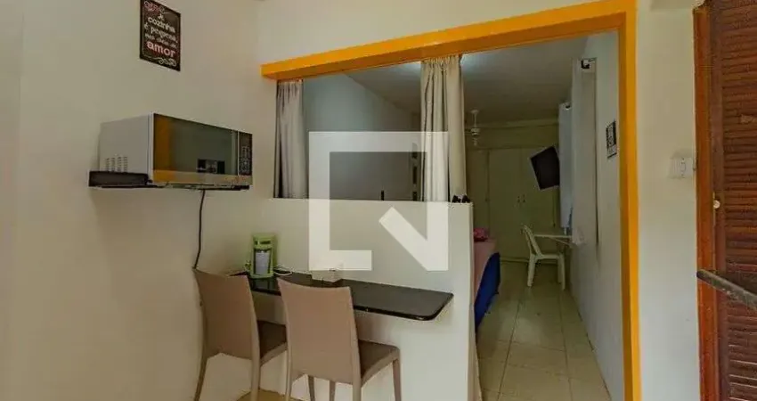 Kitnet / Stúdio para Aluguel - Itaigara, 1 Quarto,  30 m² - Salvador