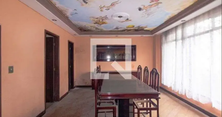 Casa para Aluguel - Xaxim, 4 Quartos,  314 m² - Curitiba