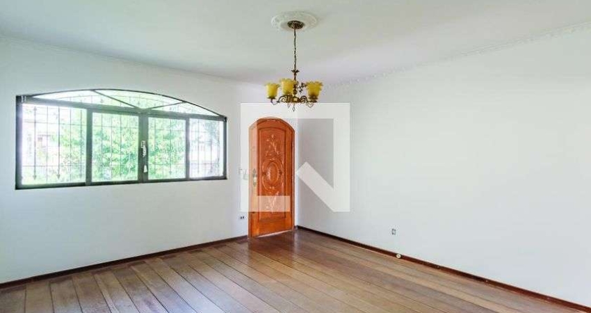 Casa para Aluguel - Vila Carrão, 2 Quartos,  414 m² - São Paulo