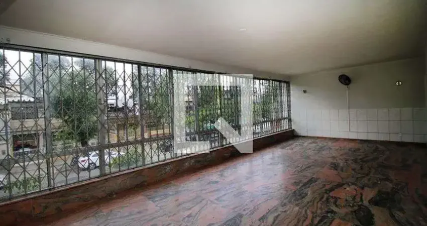 Casa para Aluguel - Olaria, 4 Quartos,  600 m² - Rio de Janeiro