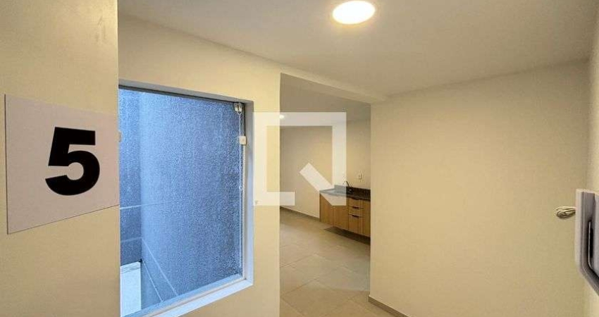 Kitnet / Stúdio para Aluguel - Santa Teresinha, 1 Quarto,  24 m² - Santo André