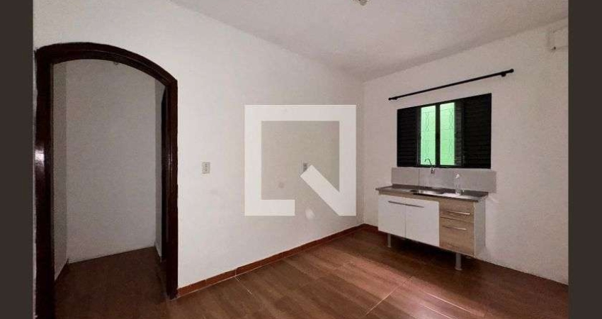 Casa para Aluguel - Jardim Alzira Franco, 1 Quarto,  40 m² - Santo André