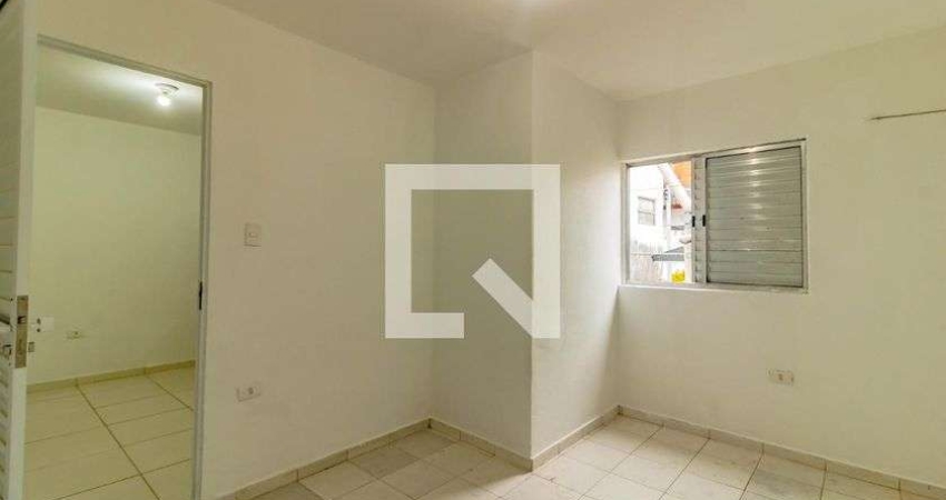 Casa para Aluguel - Jabaquara, 1 Quarto,  28 m² - São Paulo