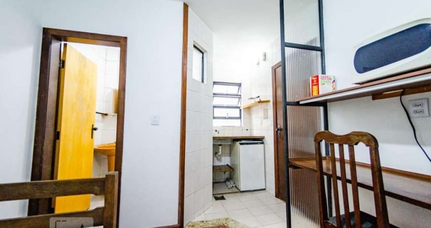 Kitnet / Stúdio para Aluguel - João Pinheiro, 1 Quarto,  15 m² - Belo Horizonte