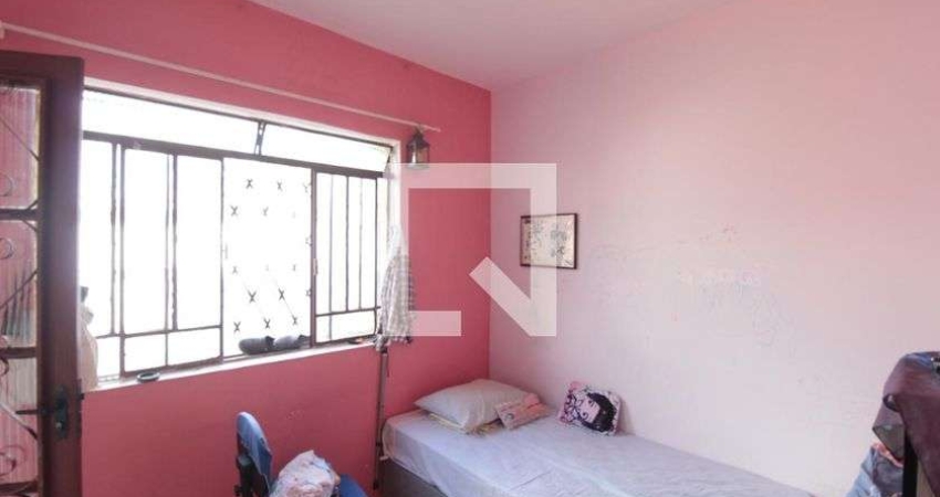 Casa para Aluguel - Floramar, 2 Quartos,  120 m² - Belo Horizonte