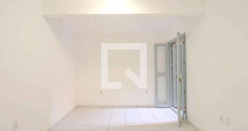Apartamento para Aluguel - Navegantes, 1 Quarto,  61 m² - Porto Alegre