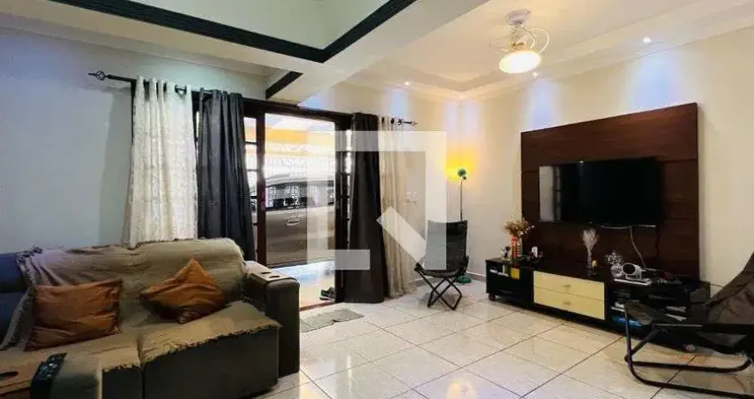 Casa para Aluguel - Jardim Cocaia, 3 Quartos,  126 m² - Guarulhos