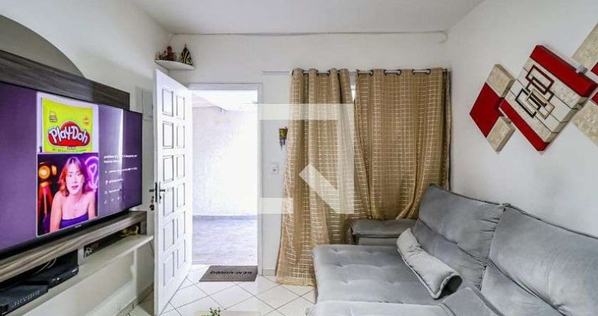 Casa para Aluguel - Jardim Éster Yolanda, 3 Quartos,  120 m² - São Paulo