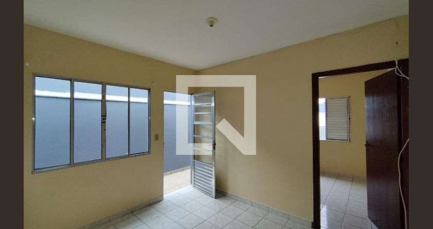 Casa para Aluguel - Vila Liviero, 1 Quarto,  70 m² - São Paulo
