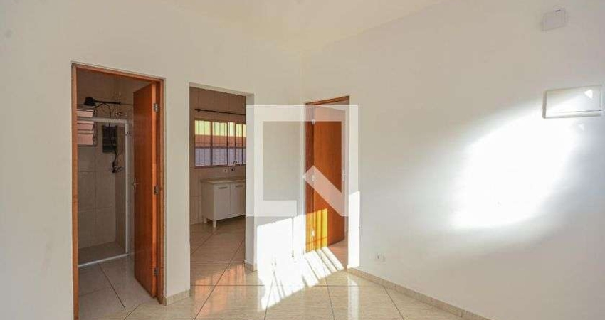 Casa para Aluguel - Cidade Dutra, 1 Quarto,  37 m² - São Paulo