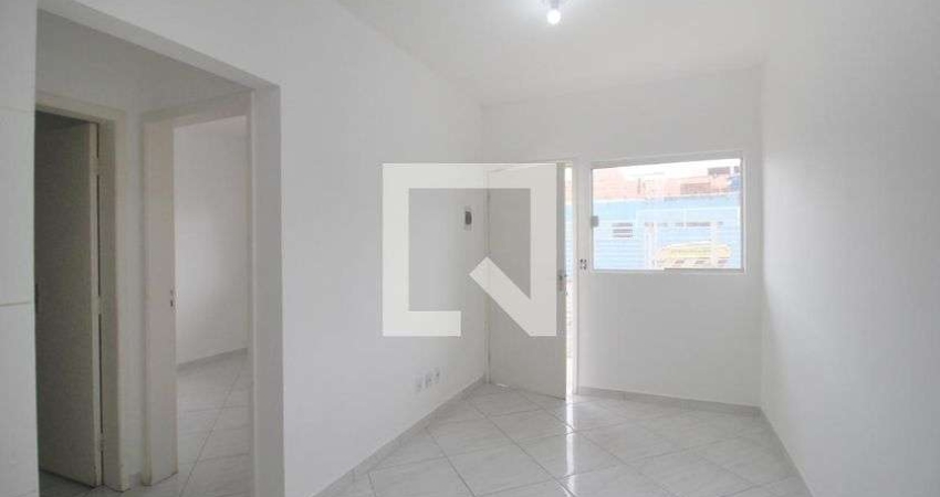 Casa para Aluguel - Jardim Ana Maria, 2 Quartos,  37 m² - Sorocaba