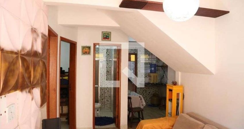 Casa para Aluguel - Maracanã, 2 Quartos,  49 m² - Praia Grande