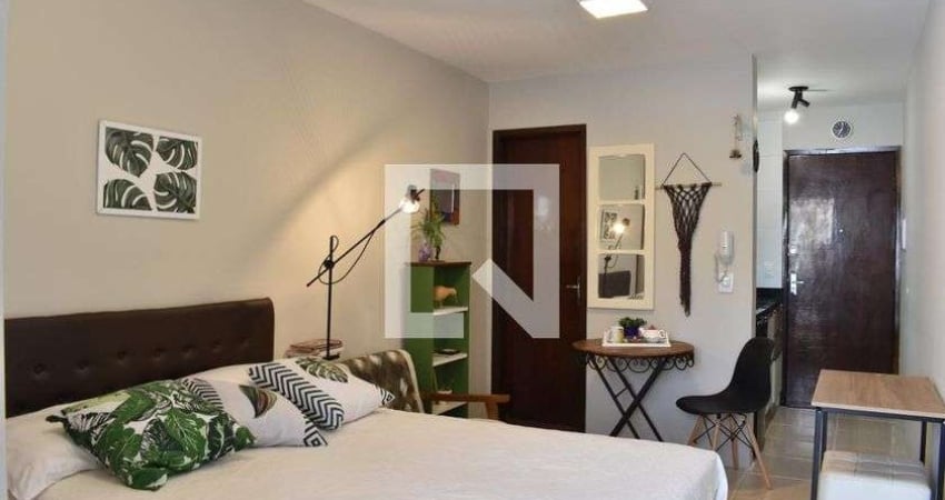 Kitnet / Stúdio para Aluguel - Centro, 1 Quarto,  20 m² - Curitiba