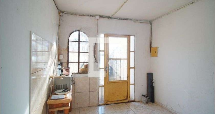 Casa para Aluguel - Farrapos, 1 Quarto,  43 m² - Porto Alegre
