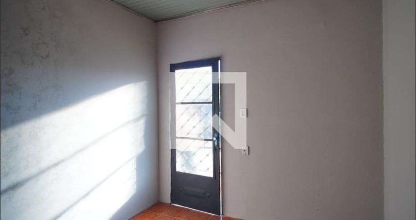 Casa para Aluguel - Farrapos, 2 Quartos,  56 m² - Porto Alegre