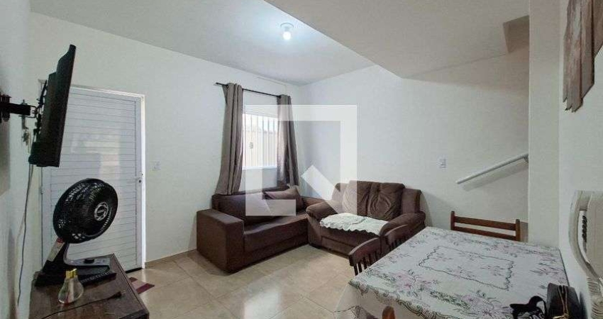 Casa / Sobrado em Condomínio para Aluguel - Maracanã, 2 Quartos,  56 m² - Praia Grande