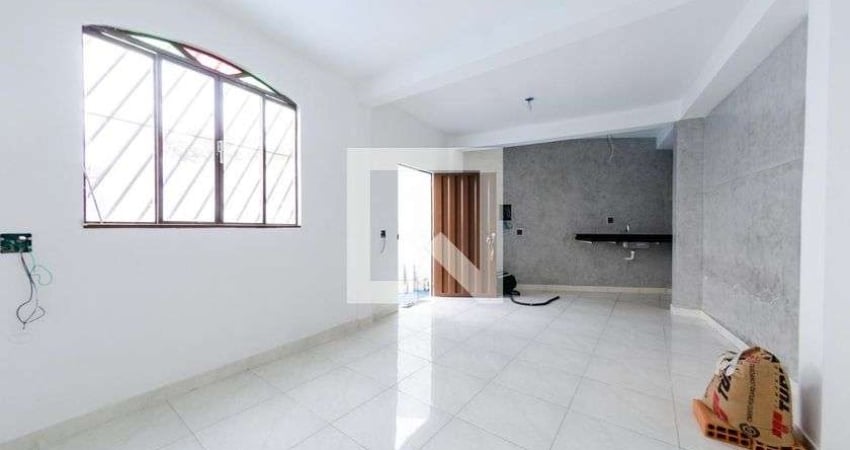 Casa para Aluguel - João Pinheiro, 1 Quarto,  50 m² - Belo Horizonte